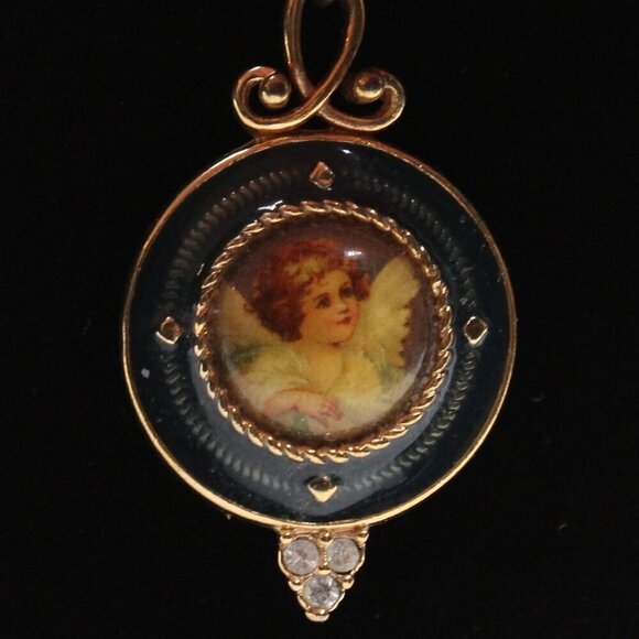 Avon Angel Locket - Picture 1 of 10